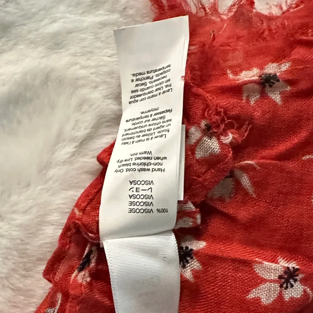 GAP Red Floral Scarf Size 23^72